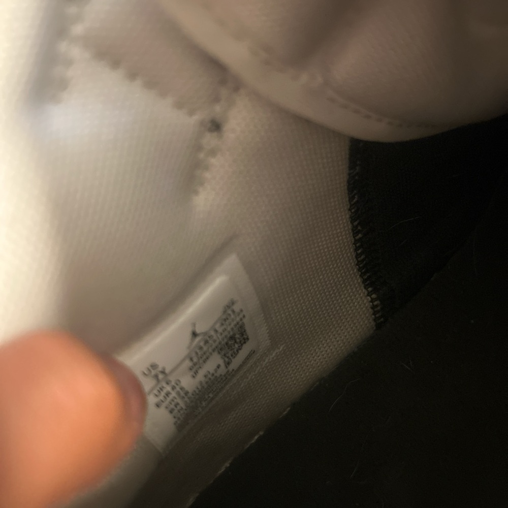Floral High-Top Sneakers Jordan 1 Mid SE - Picture 2 of 5